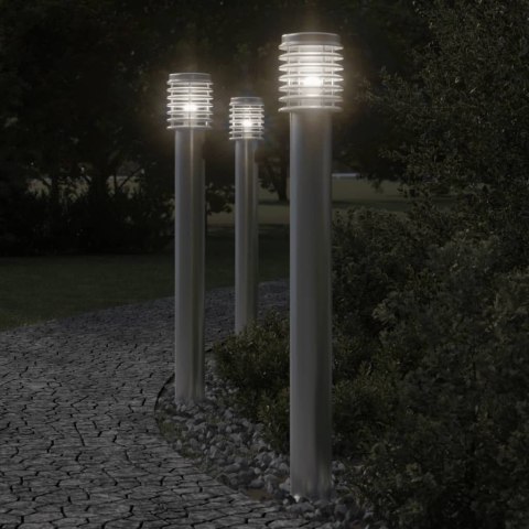 VidaXL Lampa ogrodowa na słupku, z gniazdkiem, srebrna, 110 cm, stal